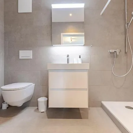 Blueemlisalp - Aare Jungfrau Ag