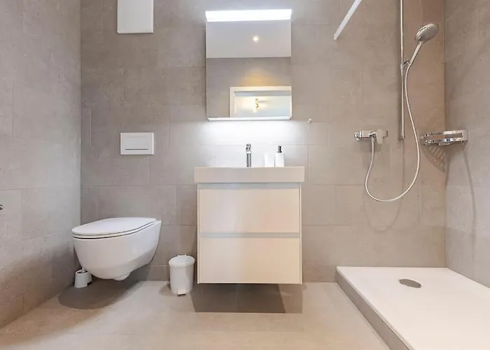 Blueemlisalp - Aare Jungfrau Ag